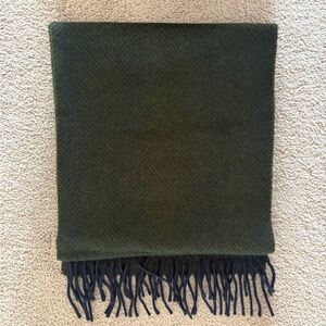 Vintage Geoffrey Beene Men's Forest Green and Blue Wool Fringe Scarf Like New